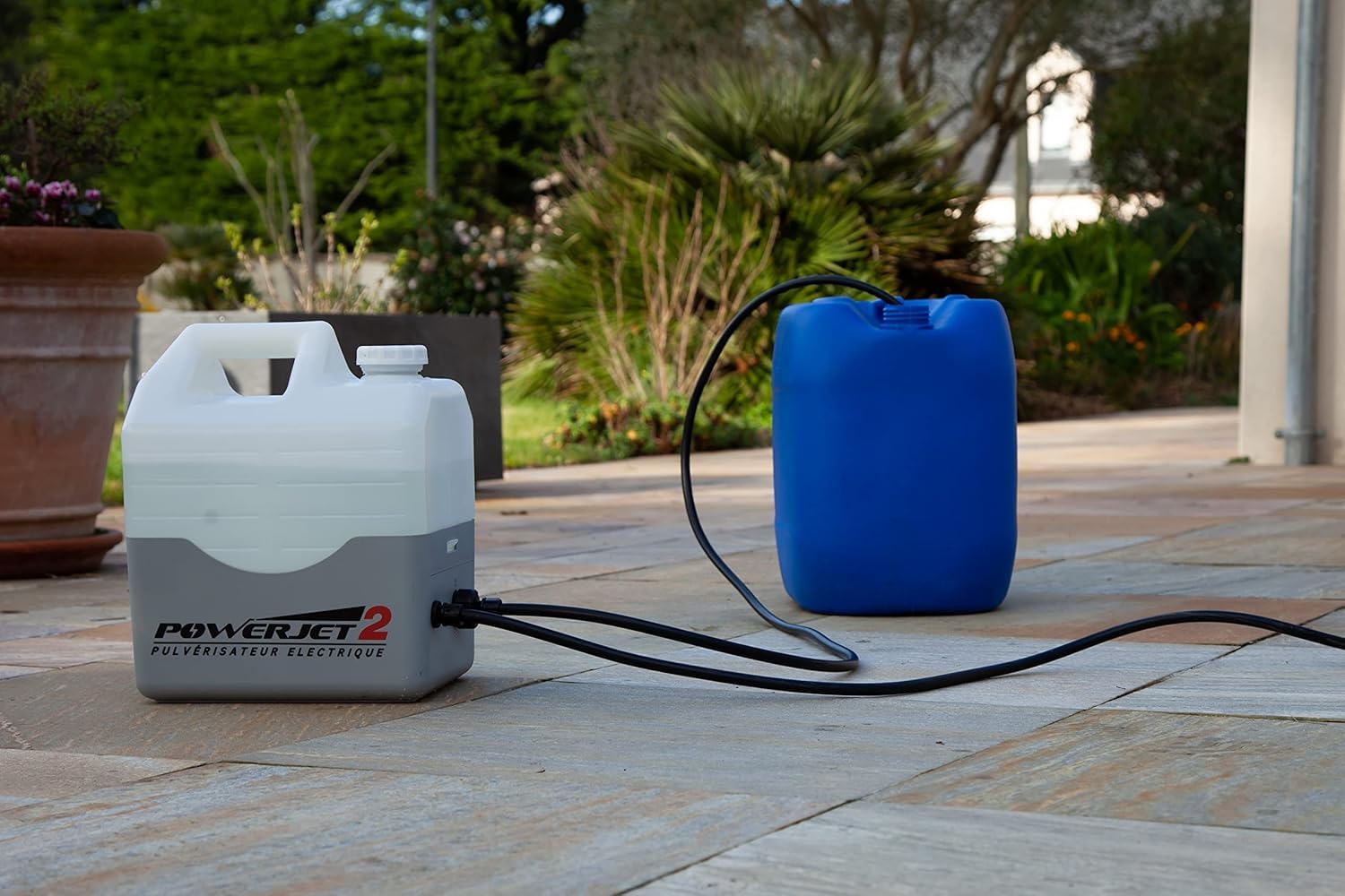 Pulvérisateur électrique Powerjet 2 12 V avec réservoir 10 L pompe 5,5 bar lance carbone 1,5 m 7 buses