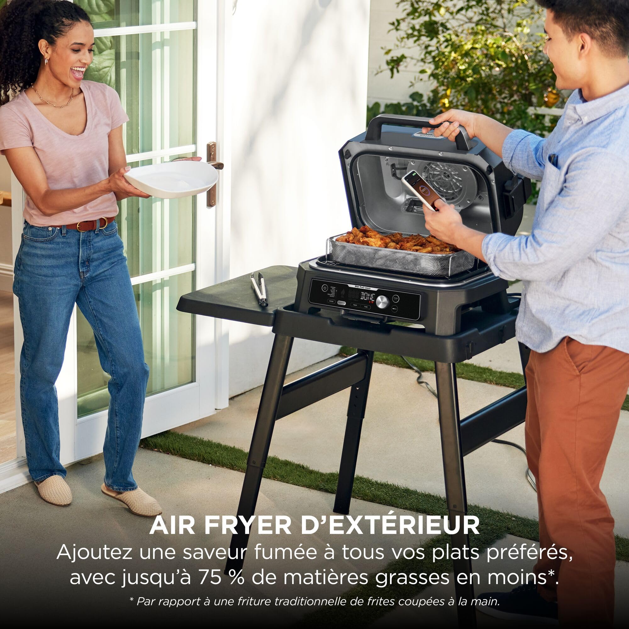 Barbecue électrique et fumoir Woodfire Pro Connect XL OG901EUAMZ 7 fonctions avec contrôle application 2 sondes grille housse et accessoires