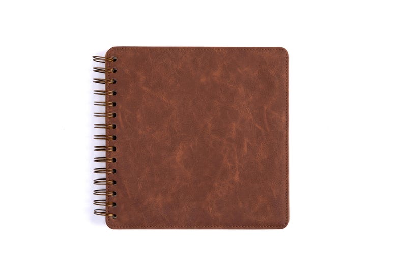 Carnet de notes carré marron à spirales, couverture rigide en cuir PU, papier ligné, ligné large, quadrillé, ordinaire, 8x8 pouces