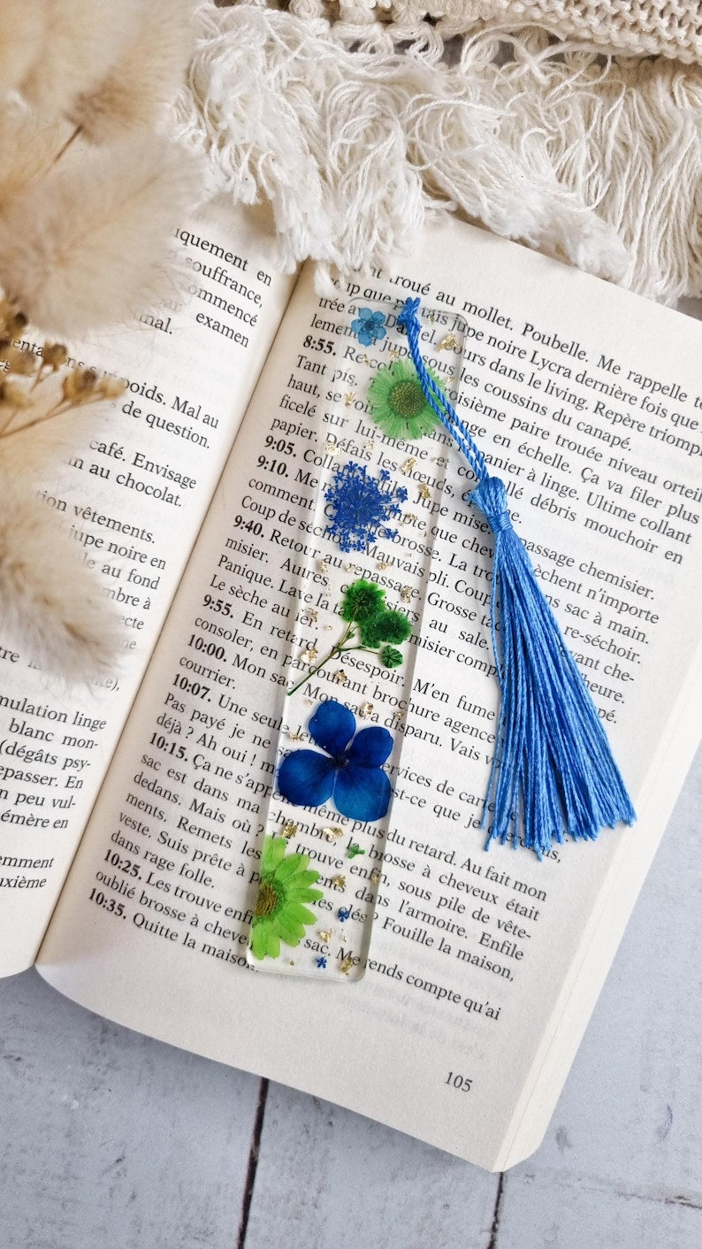 Marque-pages fleuris bicolore avec fleurs séchées