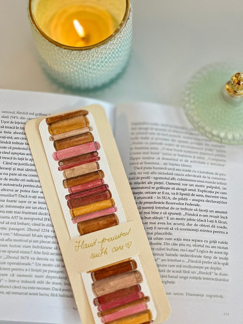 Marque-page Bûche de lecture peint à la main – Pile de livres aquarelle