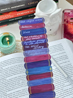 Marque-page Bûche de lecture peint à la main – Pile de livres aquarelle