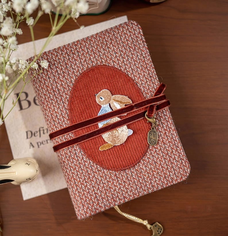 Carnet de notes brodé lapin vintage, velours côtelé, agenda rechargeable A5 A6, couverture en tissu artisanal
