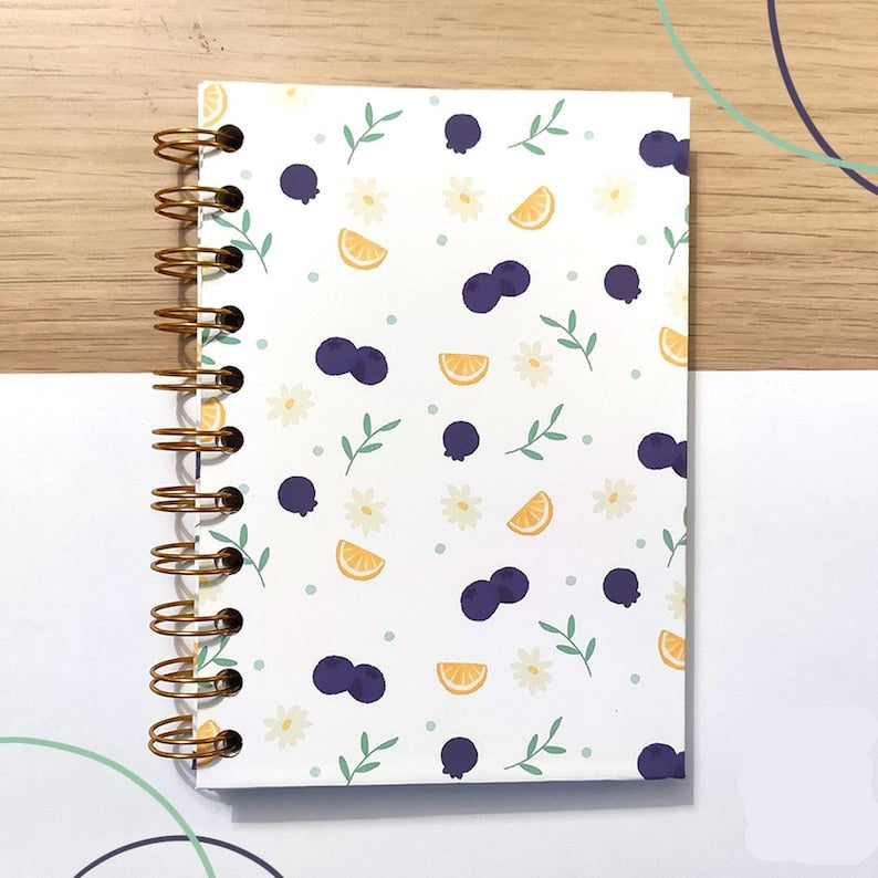 Carnet de notes A6 à spirales, papier quadrillé à pois 100 g, 160 pages, ambiance printanière