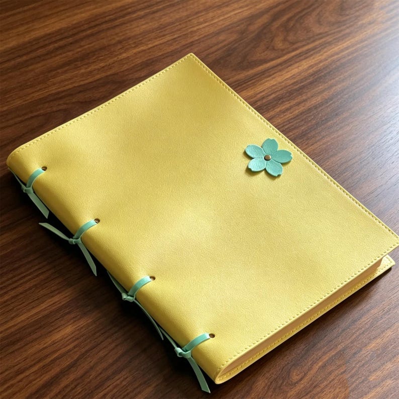 Carnet en similicuir (avec lien noué à la main)